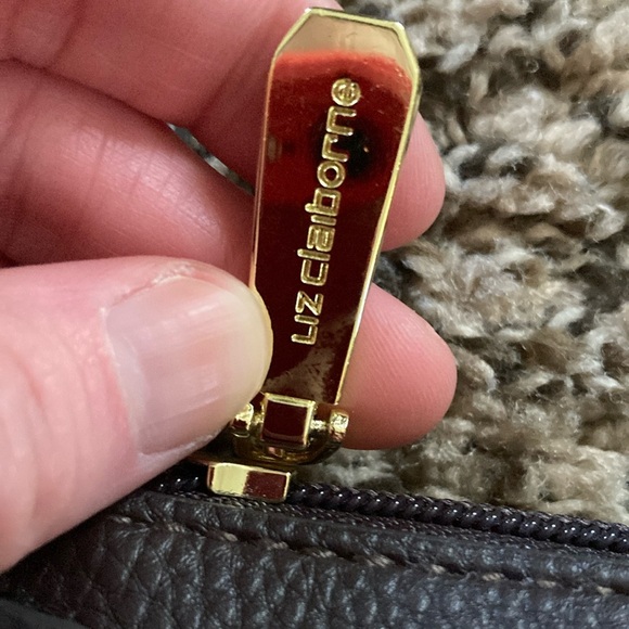 Liz Claiborne Elly Crossbody - Picture 5 of 16